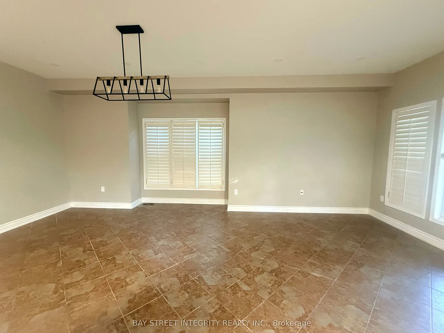 4 bed, $4,300 — Photo 4