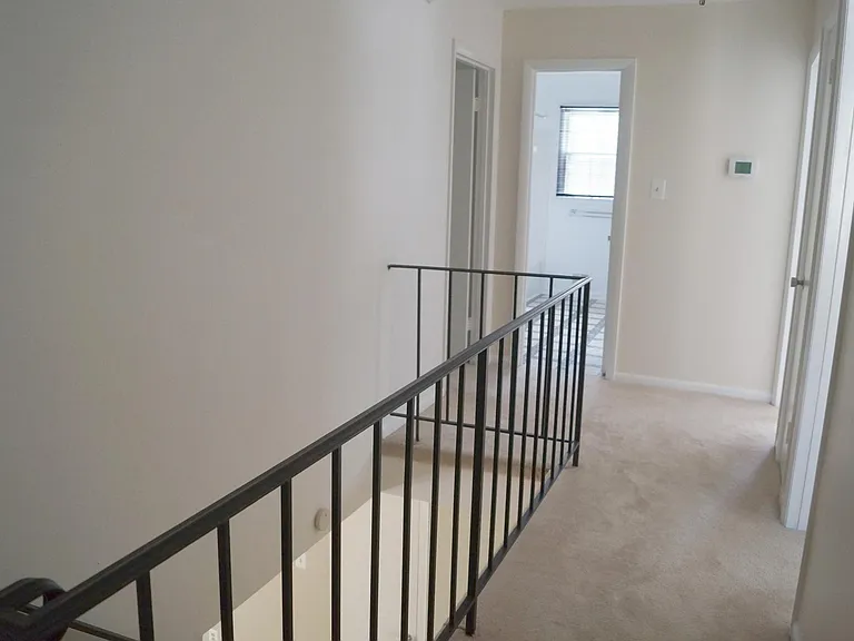312 Hanford Ct — Photo 12