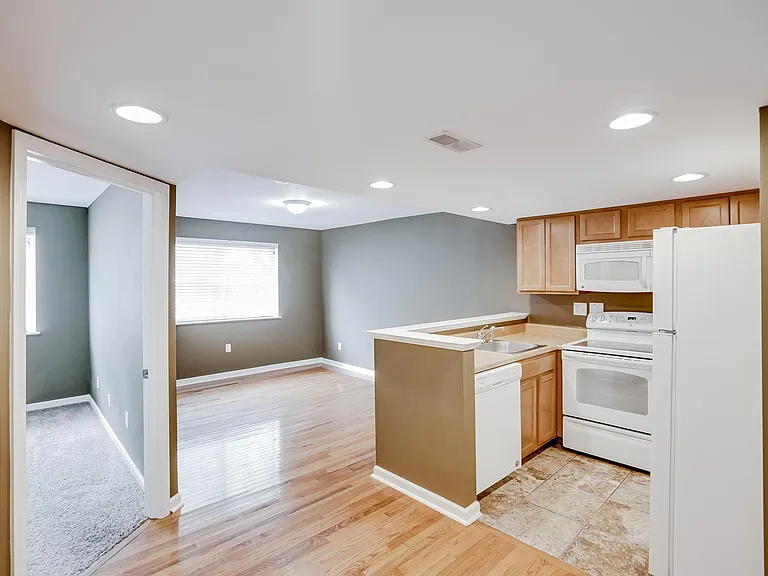 5953 Columbia Ave #G — Photo 7