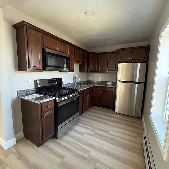 169 Grant St — Photo 1