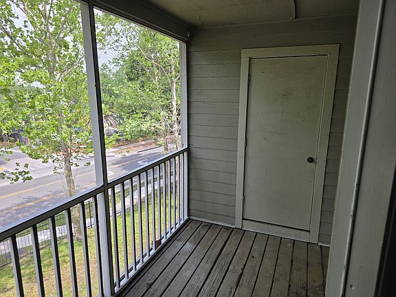 5th image of 6172 Westgate Dr APT 302