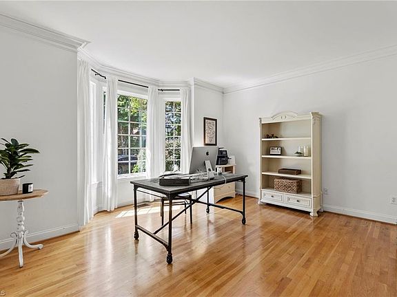 4th image of 2514 Beech Cliff Ln