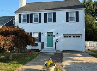 18 Neptune Ave, New London, CT 06320