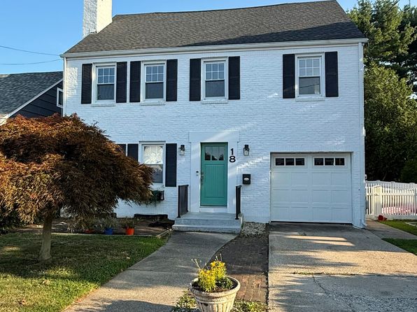 18 Neptune Ave