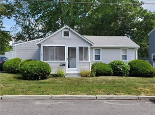 19 Brown St, Narragansett, RI 02882