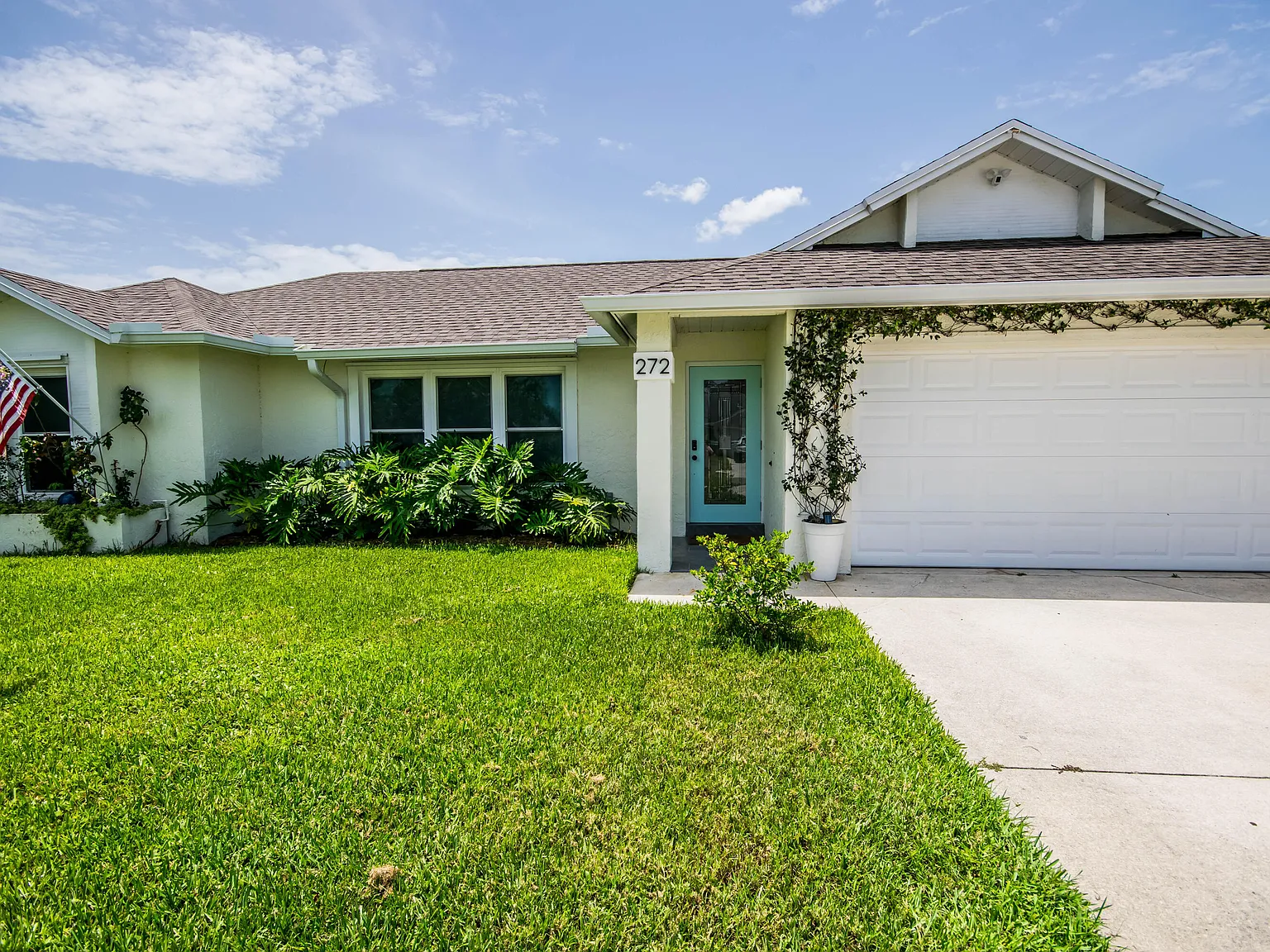 3 bed, 2.0 bath, 1619 sqft, $3,500 — Photo 2