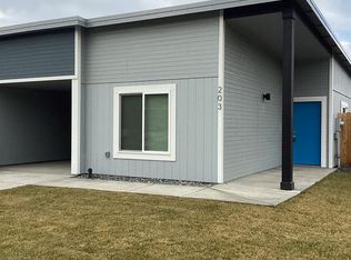 203 Stockton Ave, Umatilla, OR 97882