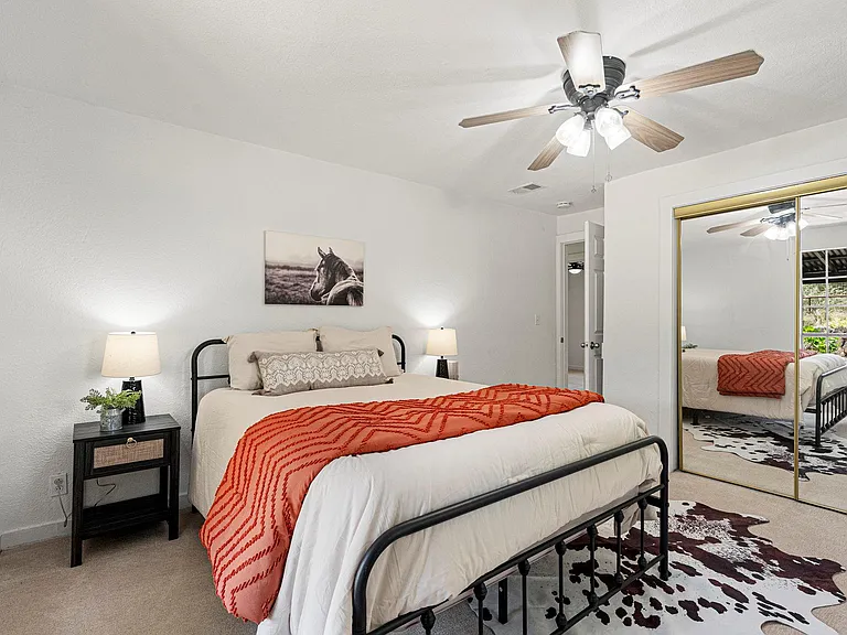 2591 Spring Valley Dr — Photo 25