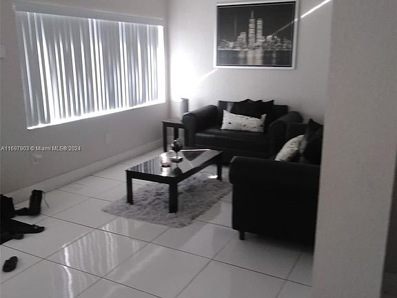 5th image of 5203 NW 96th Ave