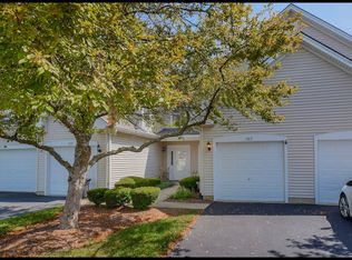 207 Oxford Ct, Oswego, IL 60543