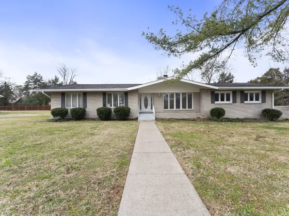 711 Chickasaw Rd, Murfreesboro, TN 37130