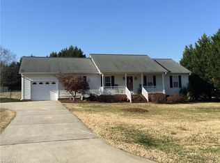 154 Hampton Estates Dr, Lexington, NC 27295