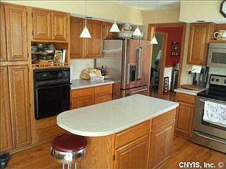 3rd image of 216 Stoney Dr