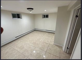 7619 265th St #BASEMENT, New Hyde Park, NY 11040