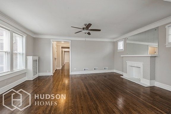 4th image of 5327 W Congress Pkwy Unit 2