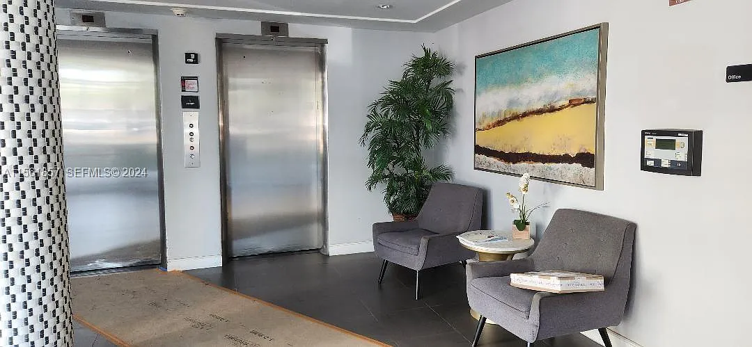 1300 Lincoln Rd — Photo 3
