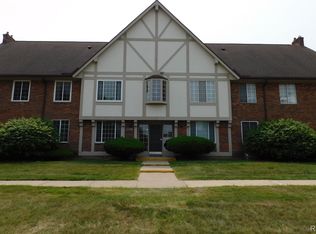 30268 Southfield Rd APT 229, Southfield, MI 48076