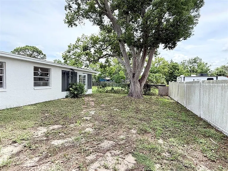 8512 Longboat Ln — Photo 38
