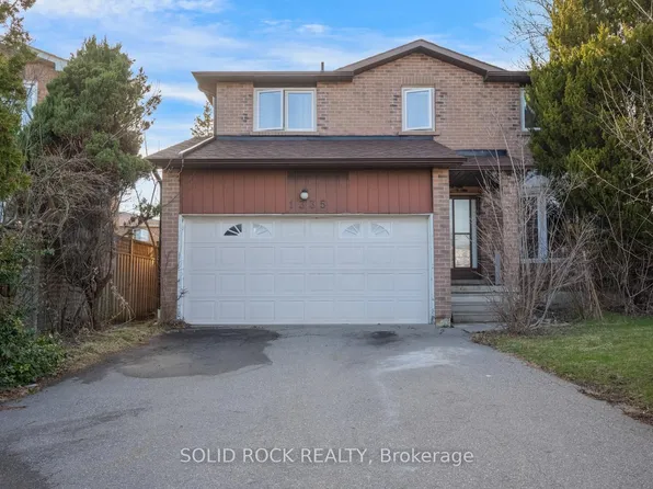 1335 Quinpool Ct, Mississauga, ON L5C 4J3