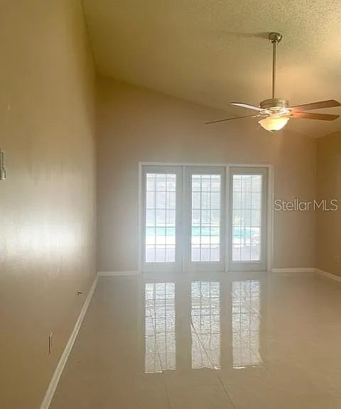 1520 Attleboro Ln — Photo 35