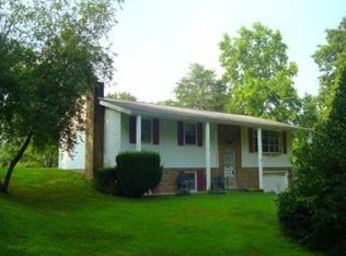 60 Briardale Rd, Dauphin, PA 17018