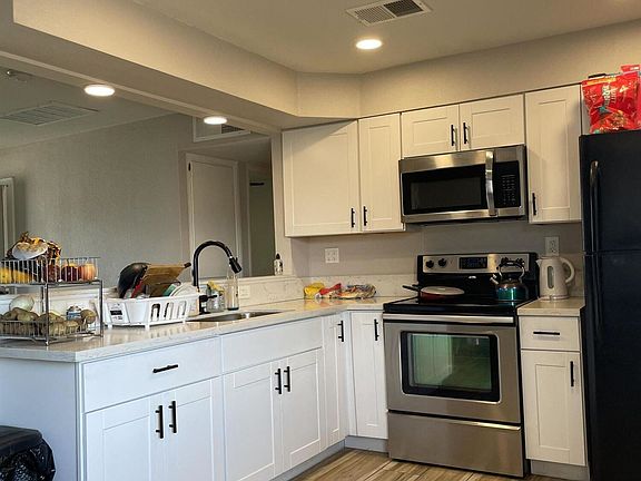 3rd image of 2539 N 37th Ave