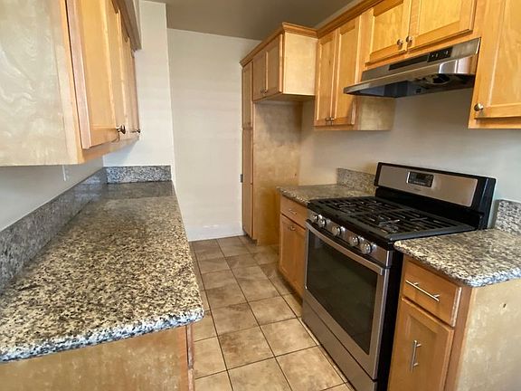 4th image of 37 Hermosa Ave