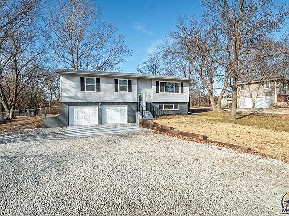 2nd image of 4625 NE Liggett Ln