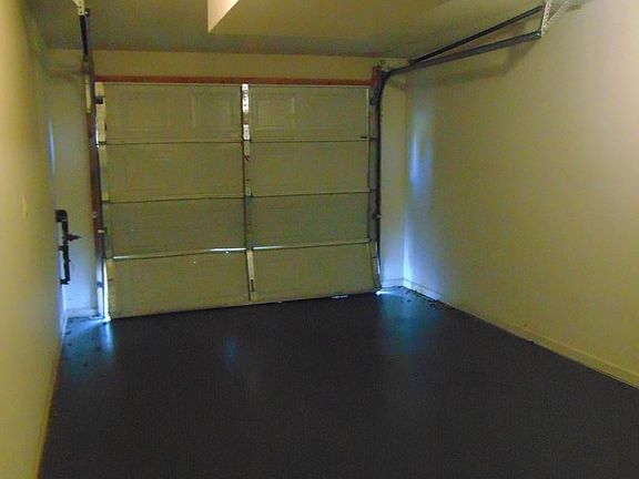 5th image of 3285 Tower Dr