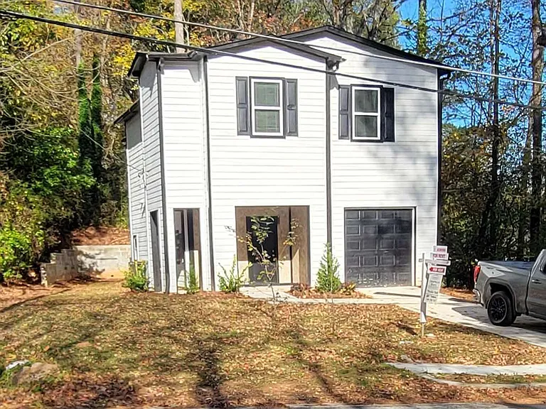 380 Glendale Rd — Photo 1