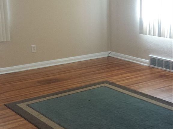 Living/Dining Area