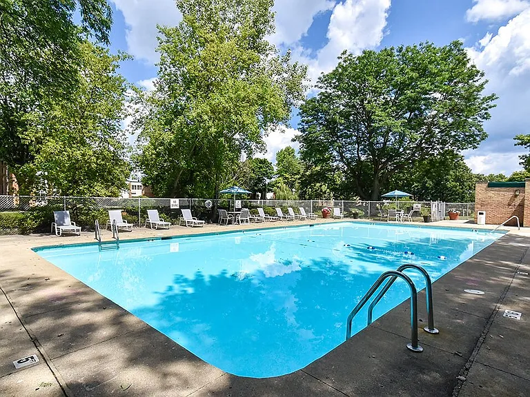 Sparkling Swimming Pool!