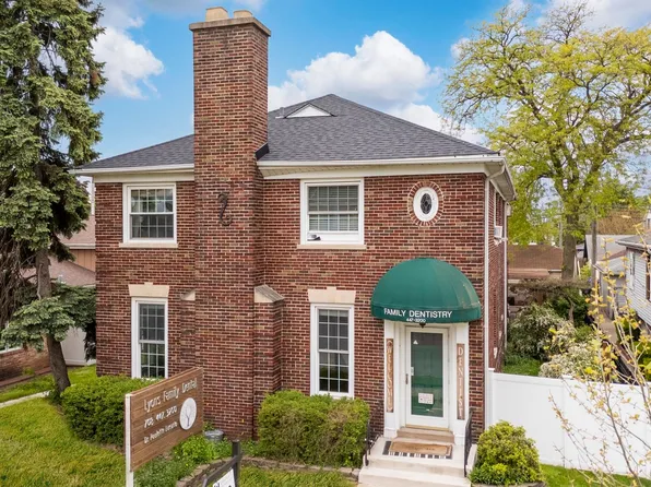 4212 Joliet Ave, Lyons, IL 60534