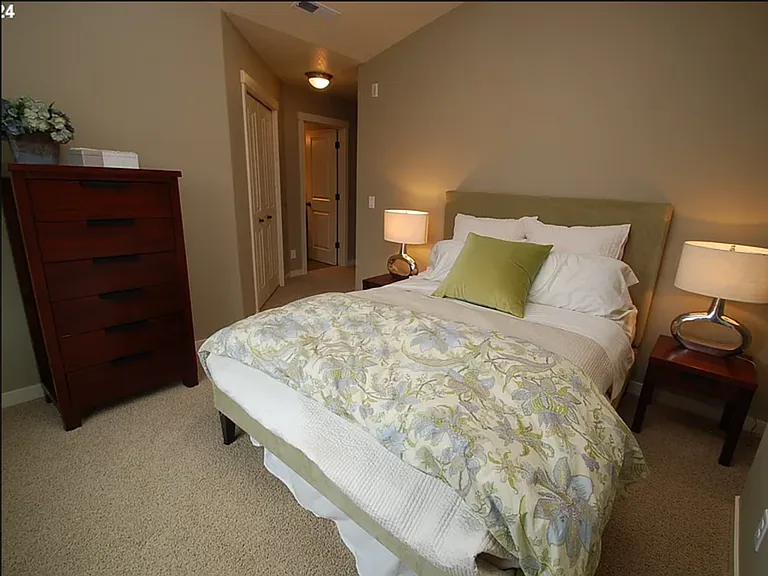 7940 NE Miriam Way — Photo 10