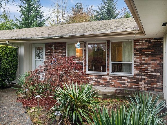 5th image of 12017 110th Ave E