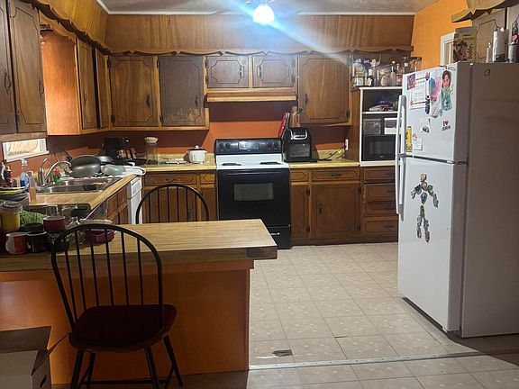 3rd image of 2504 W 19th St