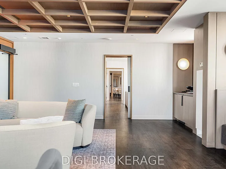 560 Rideau St #1201 — Photo 33