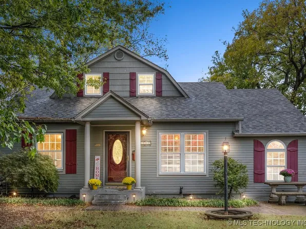 3207 E 2nd St, Tulsa, OK 74104