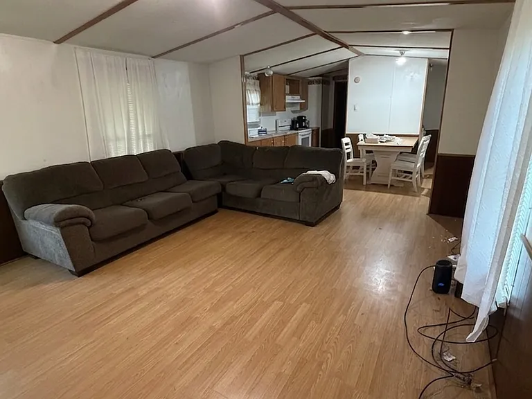 320 New Crosswinds Dr — Photo 2