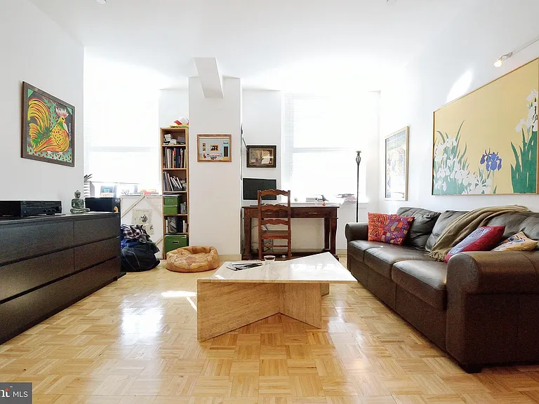 111 S 15th St #1706 — Photo 3