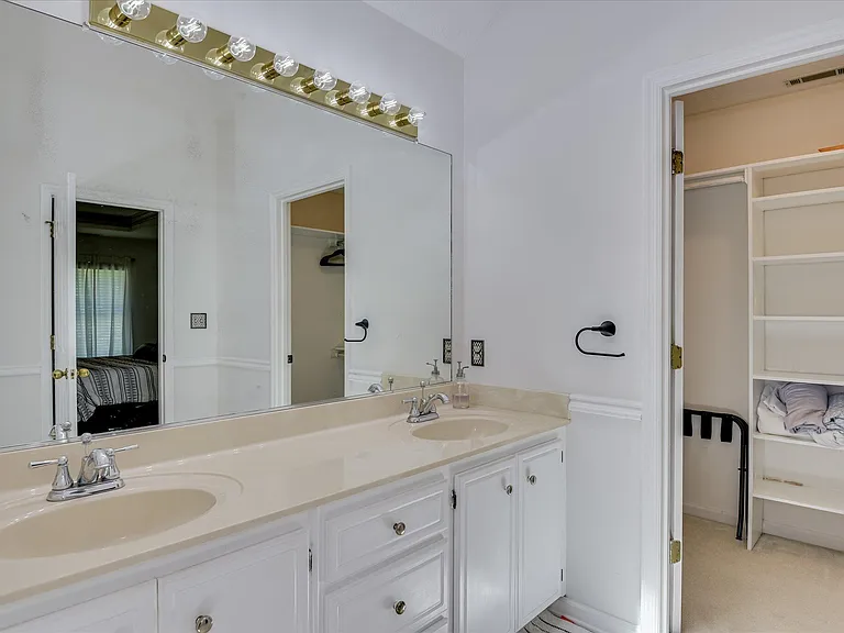 869 Hickory Ridge Rd — Photo 31