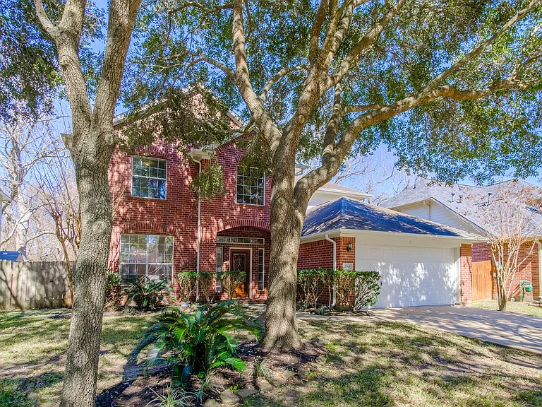 2918 Five Oaks Dr — Photo 7