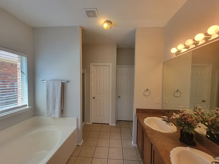 7409 Brent Way — Photo 15