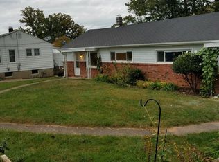 9 Sandhurst Dr, Asheville, NC 28806