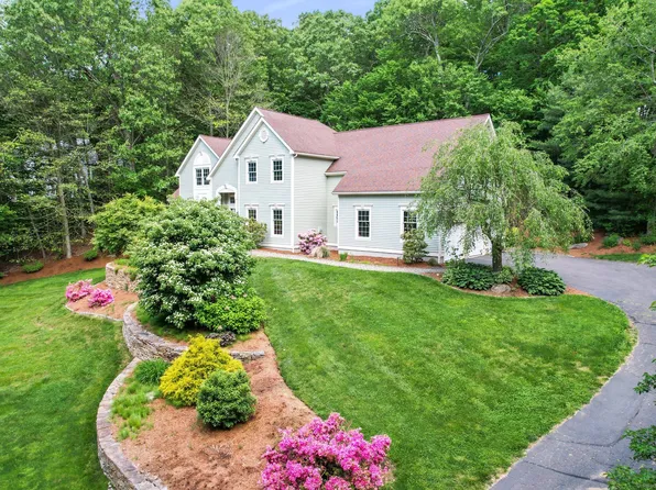 32 Fawn Run, Glastonbury, CT 06033