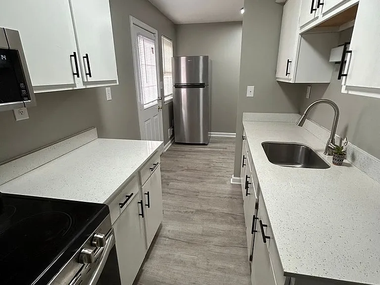 11728 Tazwell Dr — Photo 1