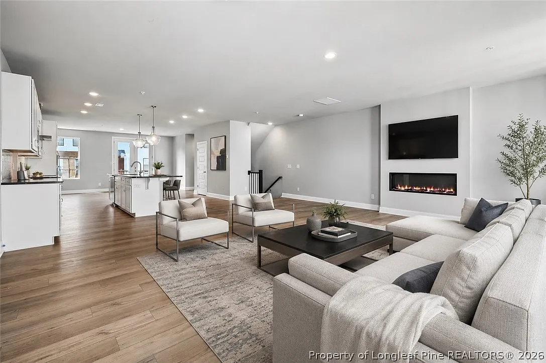 3 bed, 2.5 bath, 2524 sqft, $2,990 — Photo 1