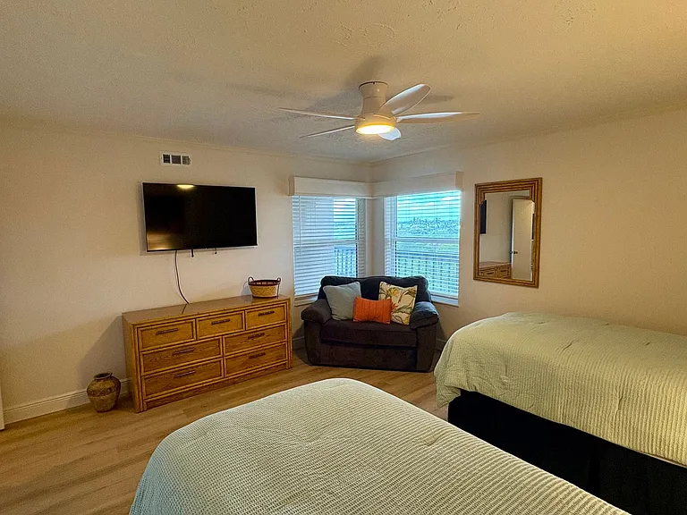 2571 NE Ocean Blvd #10-405 — Photo 19
