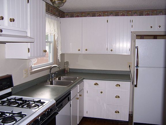 3rd image of 1314 Crescent Dr