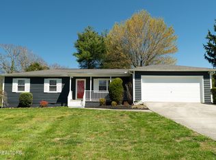 520 Harrow Rd, Knoxville, TN 37934